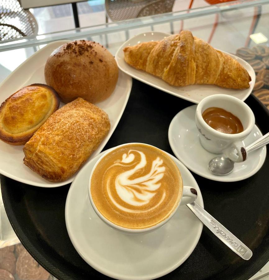 Dimora Giusti Bed & Breakfast Lecce Eksteriør bilde